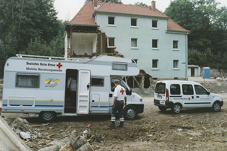 Mobile Beratungsstelle des DRK für Betroffene der Flut in Sachsen (Carl-Walter Bauer / DRK) Mobile Beratungsstelle des DRK für Betroffene der Flut in Sachsen (Carl-Walter Bauer / DRK)